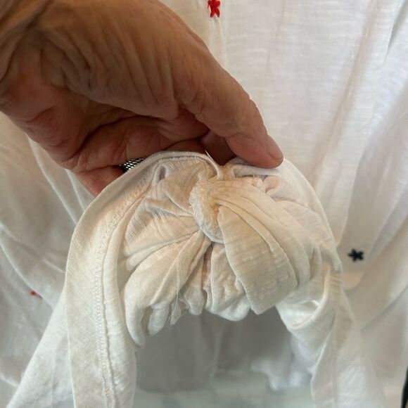 NWT Nordstrom Caslon knotted white Embroidered Flower tee 1X - Picture 8 of 10